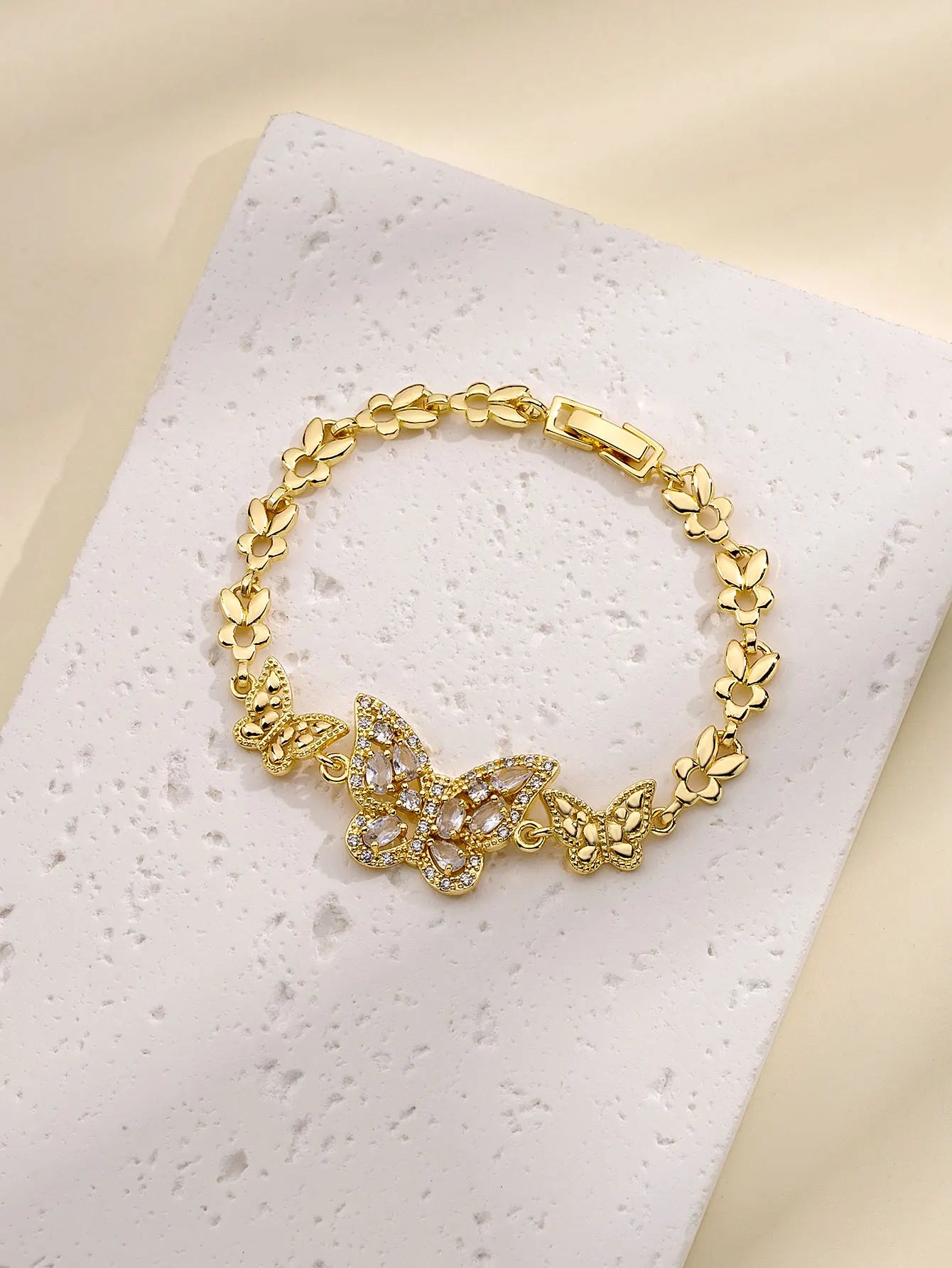 Butterfly bracelet gold